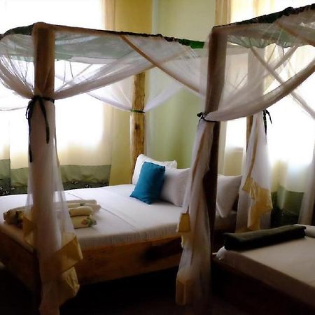 The Secret Garden Hotel Moshi Esterno foto