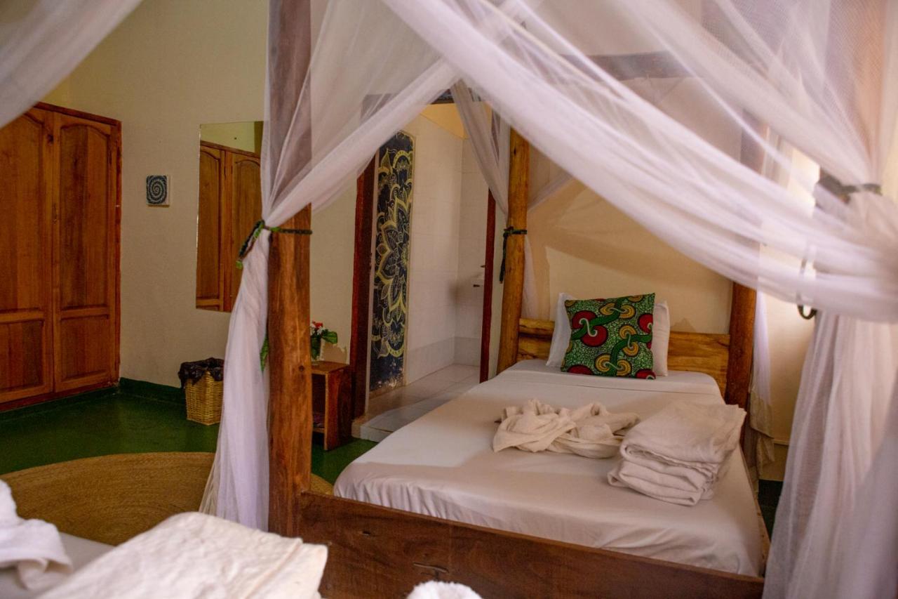 The Secret Garden Hotel Moshi Esterno foto