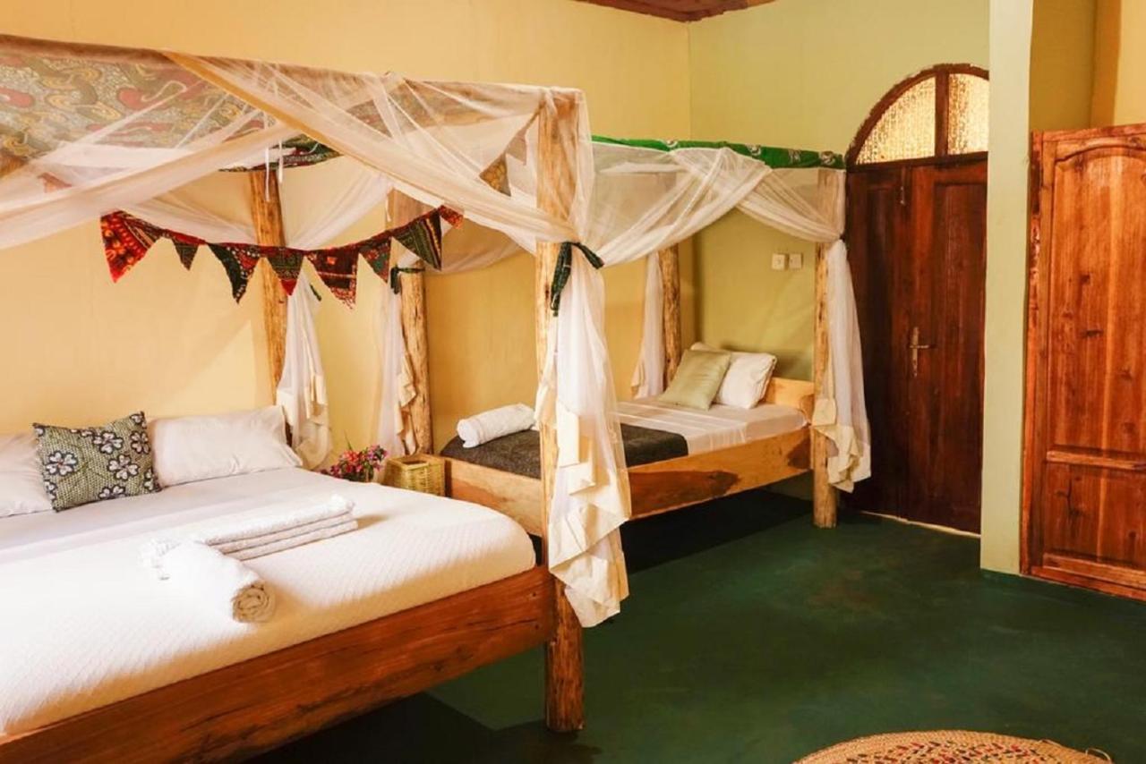 The Secret Garden Hotel Moshi Esterno foto