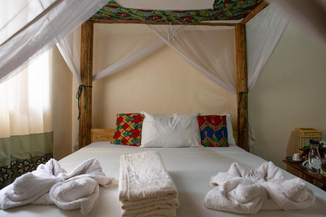 The Secret Garden Hotel Moshi Esterno foto
