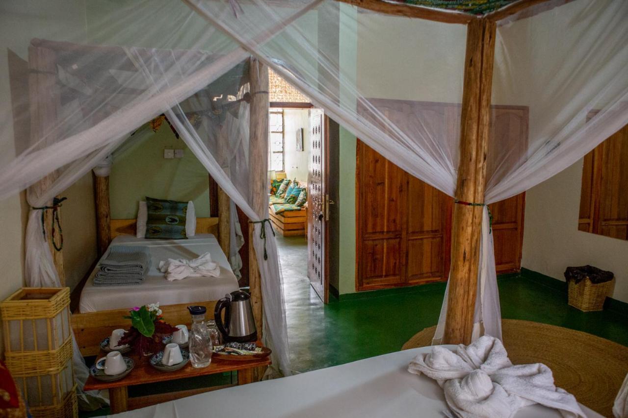 The Secret Garden Hotel Moshi Esterno foto