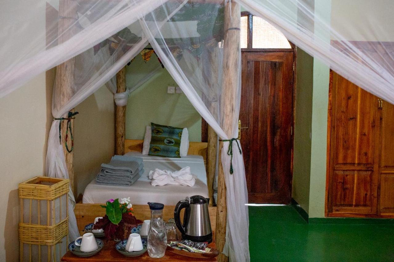 The Secret Garden Hotel Moshi Esterno foto