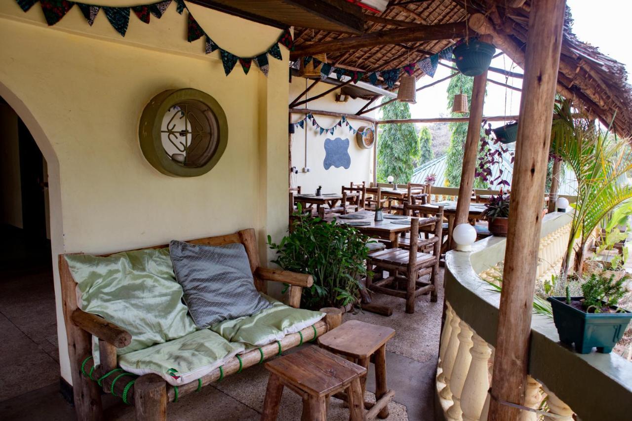 The Secret Garden Hotel Moshi Esterno foto