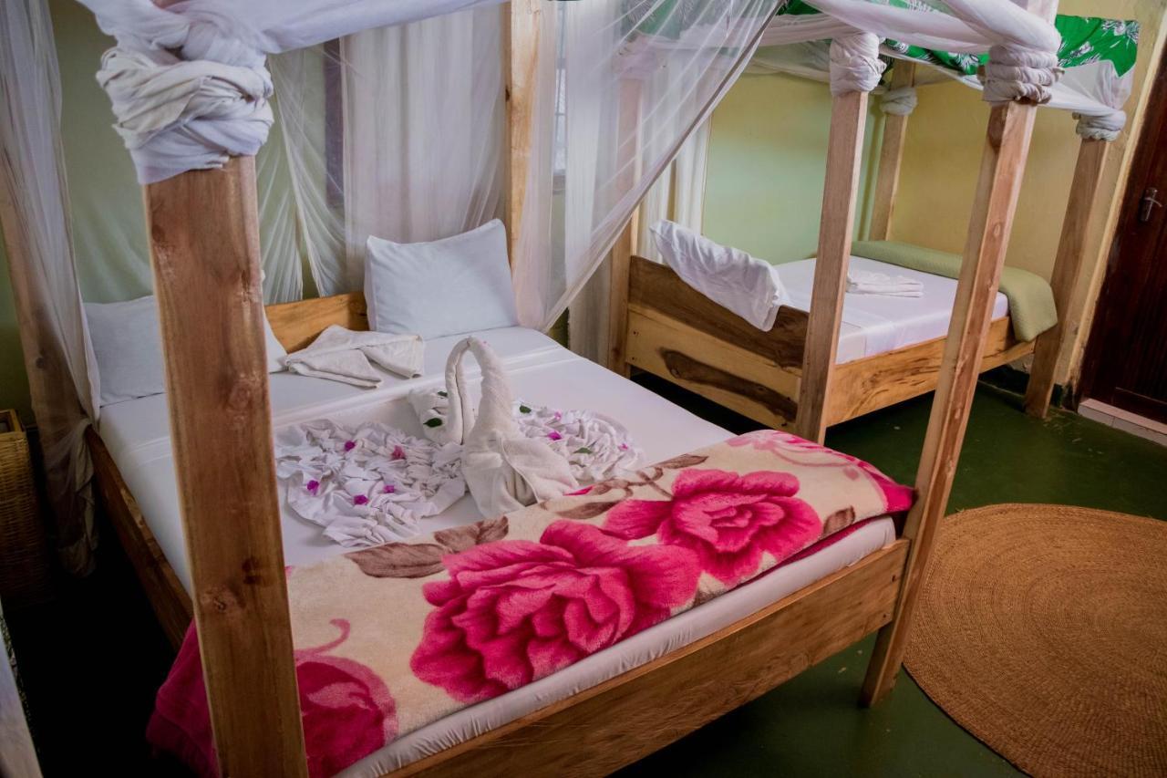 The Secret Garden Hotel Moshi Esterno foto
