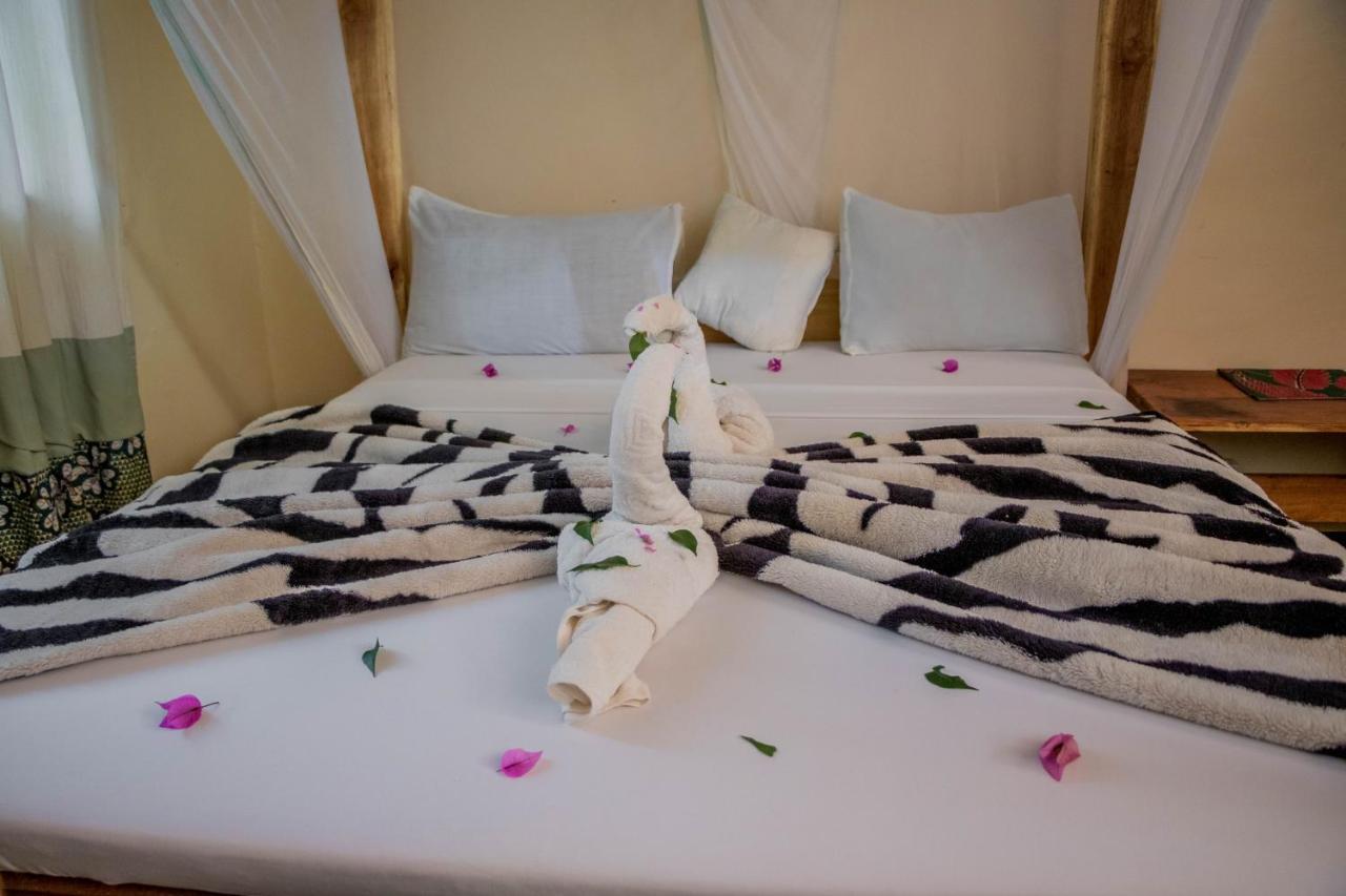 The Secret Garden Hotel Moshi Esterno foto