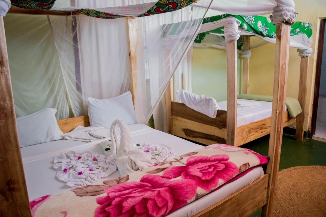 The Secret Garden Hotel Moshi Esterno foto