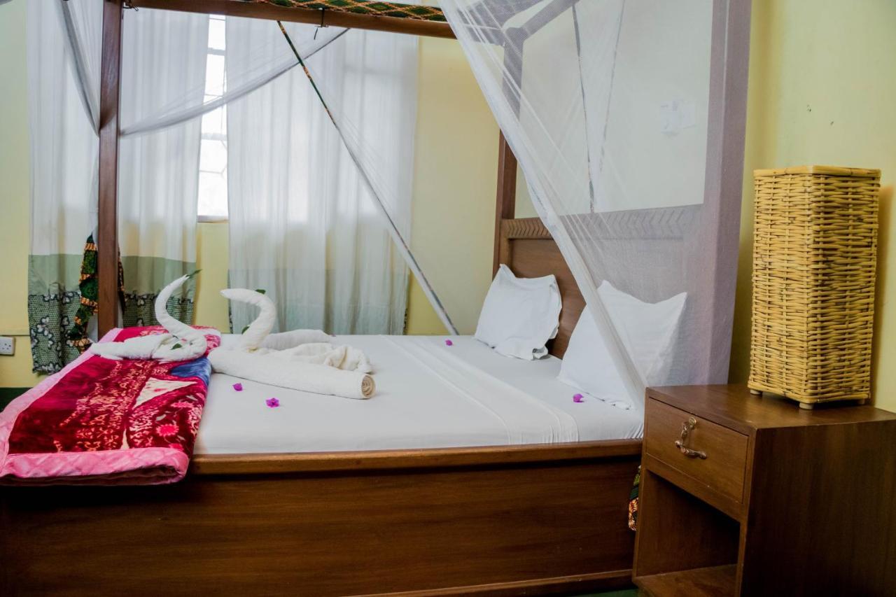 The Secret Garden Hotel Moshi Esterno foto