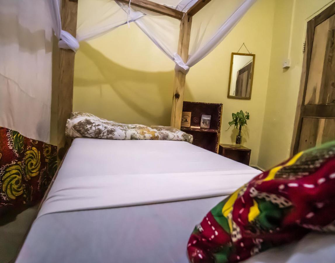 The Secret Garden Hotel Moshi Esterno foto