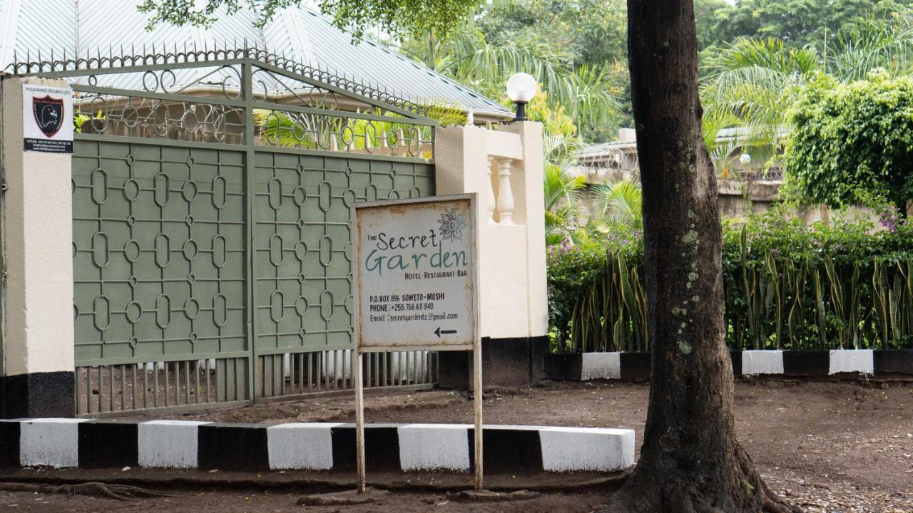 The Secret Garden Hotel Moshi Esterno foto